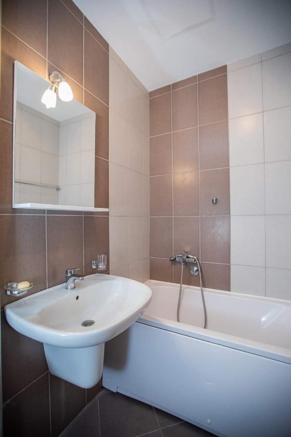 Naki Apartmani Подгорица Екстериор снимка