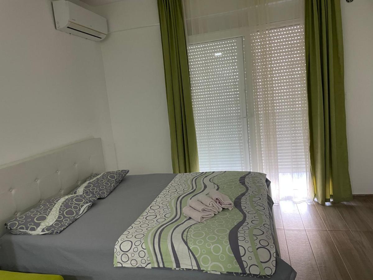 Naki Apartmani Подгорица Екстериор снимка