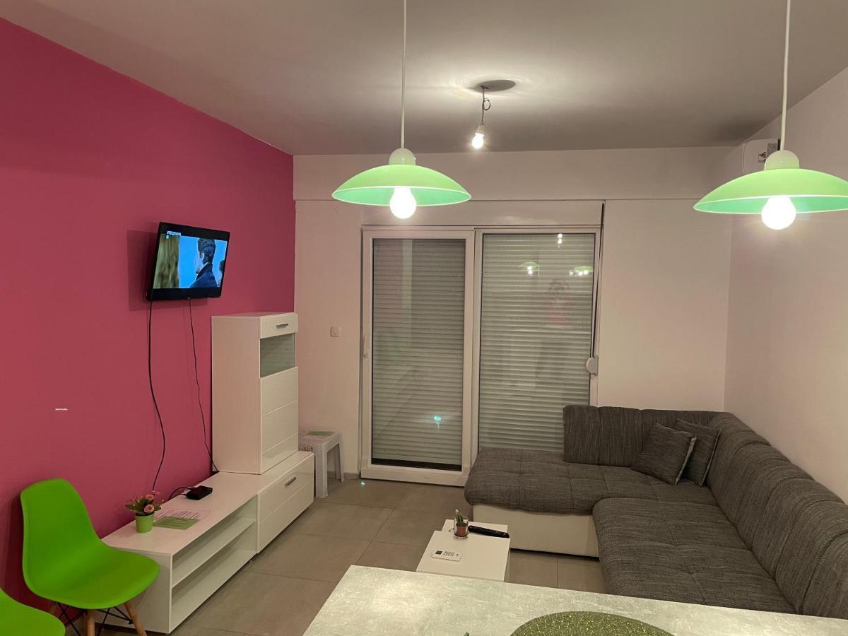 Naki Apartmani Подгорица Екстериор снимка