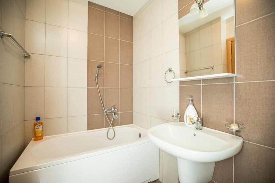 Naki Apartmani Подгорица Екстериор снимка