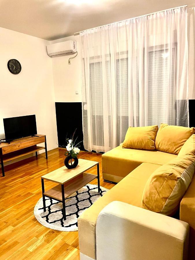 Naki Apartmani Подгорица Екстериор снимка