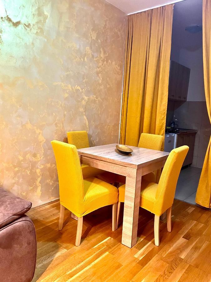 Naki Apartmani Подгорица Екстериор снимка