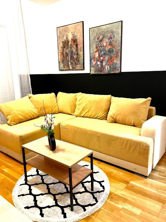 Naki Apartmani Подгорица Екстериор снимка