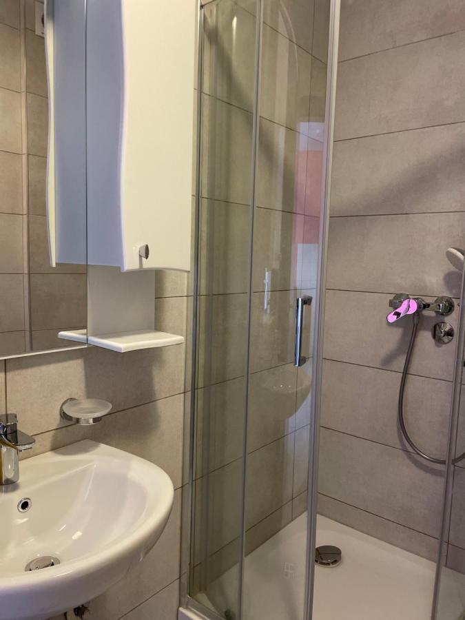 Naki Apartmani Подгорица Екстериор снимка