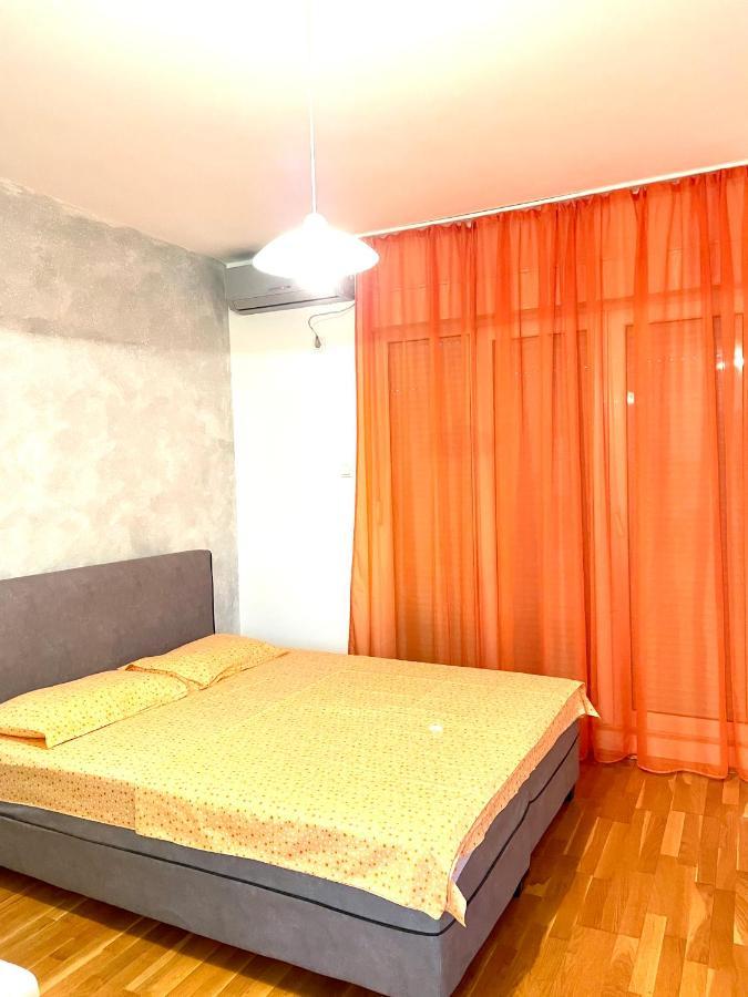 Naki Apartmani Подгорица Екстериор снимка